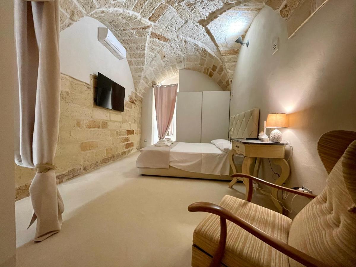 Palazzo De Carlo E Il Parco Dei 7 Pozzi Bed & Breakfast Lecce Exterior foto