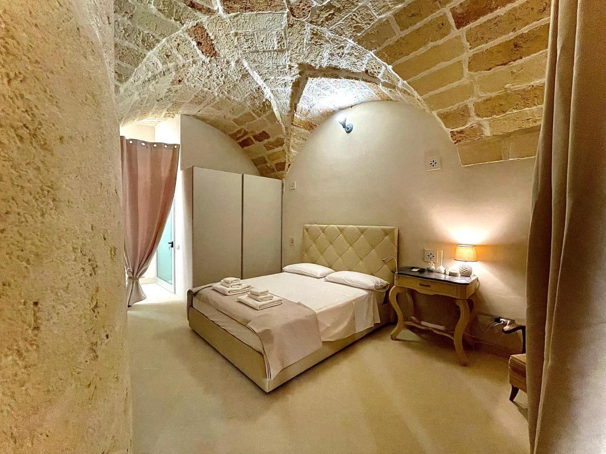 Palazzo De Carlo E Il Parco Dei 7 Pozzi Bed & Breakfast Lecce Exterior foto