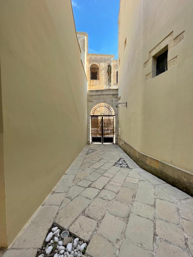 Palazzo De Carlo E Il Parco Dei 7 Pozzi Bed & Breakfast Lecce Exterior foto