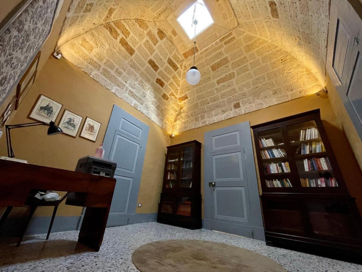 Palazzo De Carlo E Il Parco Dei 7 Pozzi Bed & Breakfast Lecce Exterior foto