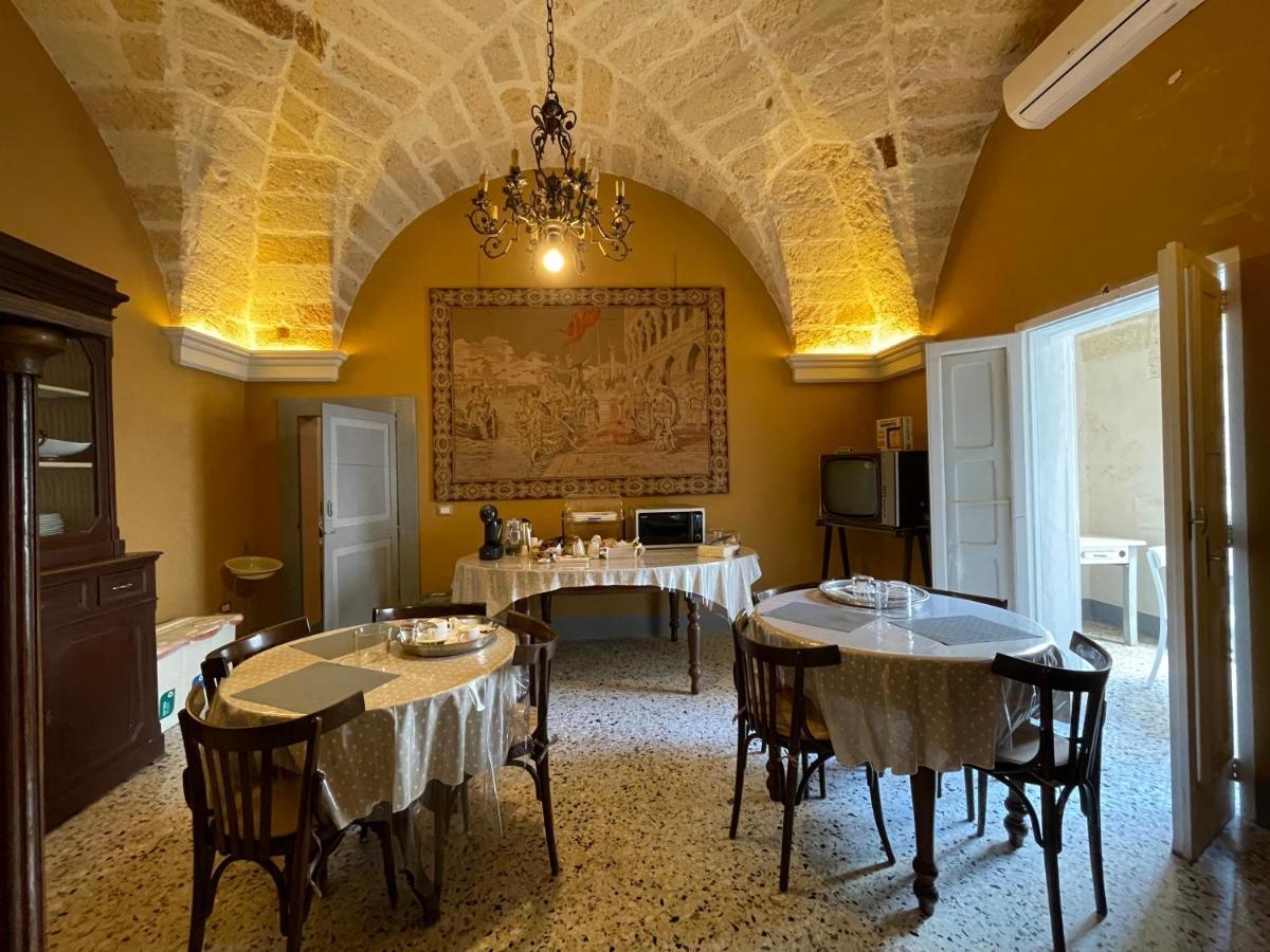 Palazzo De Carlo E Il Parco Dei 7 Pozzi Bed & Breakfast Lecce Exterior foto