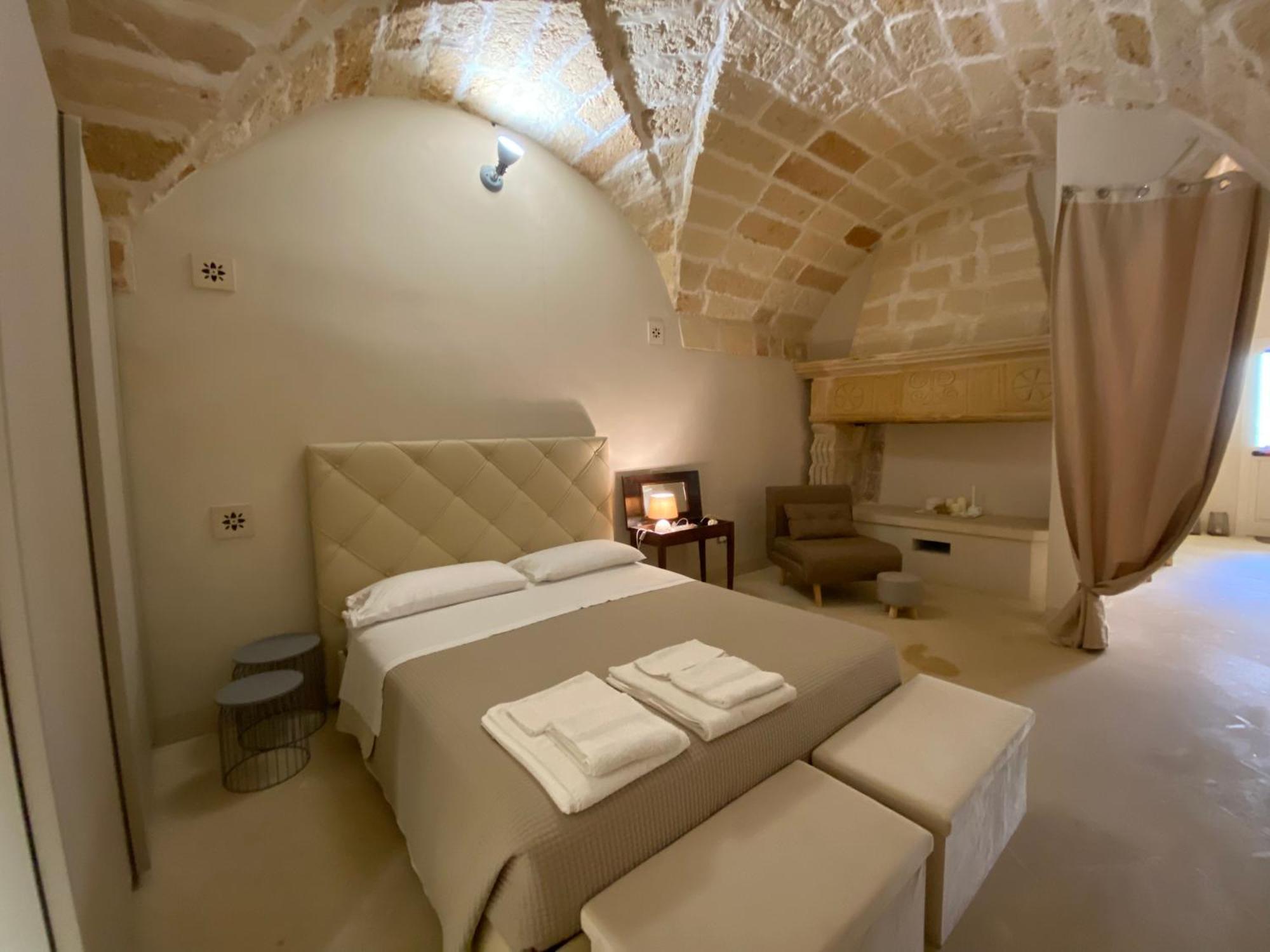 Palazzo De Carlo E Il Parco Dei 7 Pozzi Bed & Breakfast Lecce Exterior foto